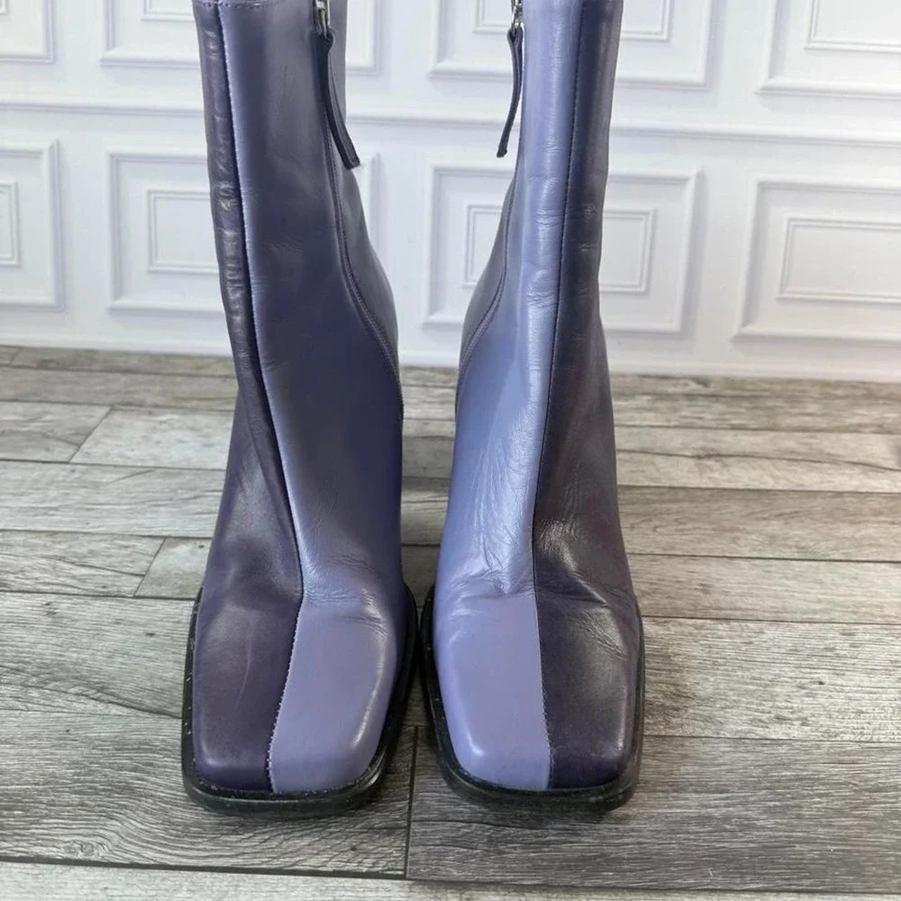 L.C.G. AIOHAS Ankle Boots in Purple with two-tone color-blocked